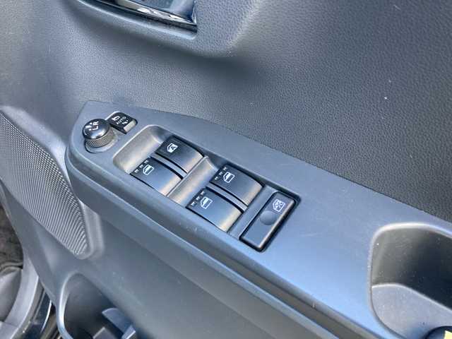 トヨタ ピクシスメガ GターボレジャーエディションSAⅢ 愛媛県 2018(平30)年 6.7万km ブラックマイカメタリック 社外KENWOODナビ（MDV-Z90S）/・Bluetooth/・CD/DVD USB端子/フルセグTV/バックカメラ/ビルドインETC/両側パワースライドドア/シートヒーター/純正フロアマット/純正15インチAW/シートヒーター/スマートアシストIII/衝突軽減装置/オートライト/スマートキー