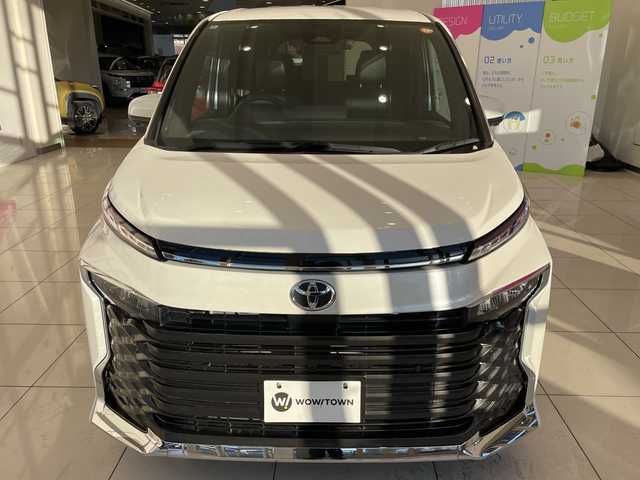 トヨタ ヴォクシー S－Z 埼玉県 2024(令6)年 0.1万km ホワイトパールクリスタルシャイン トヨタセーフティーセンス /純正フリップダウンモニター /純正ディスプレイオーディオ（ナビ付）/　　CD/DVD/BT/フルセグ/パノラミックビューモニター /両側パワースライドドア /レーダークルーズコントロール /LEDオートライト/ハーフレザーシート/シートヒーター /ステアリングスイッチ/純正ETC2.0 /禁煙車