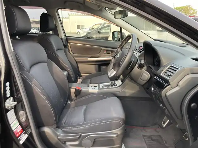 スバル レヴォーグ 1．6GT アイサイト 鳥取県 2014(平26)年 7.3万km クリスタルブラックシリカ ワンオーナー/４WD・ターボ車/社外ナビ/フルセグ/DVD/CD/USB/BT（ハンズフリー）/バックカメラ・ETC/STIスポイラー/フロント/サイド/リア/SI-DRAIVE/アイサイト/レーンキープアシスト/レーダークルーズコントロール/キセノンライト/フォグライト/純正17インチアルミホイール/プッシュエンジンスタート/スマートキー×２/アイドリングストップ/フロアマット/ドアバイザー/保証書・取扱説明書