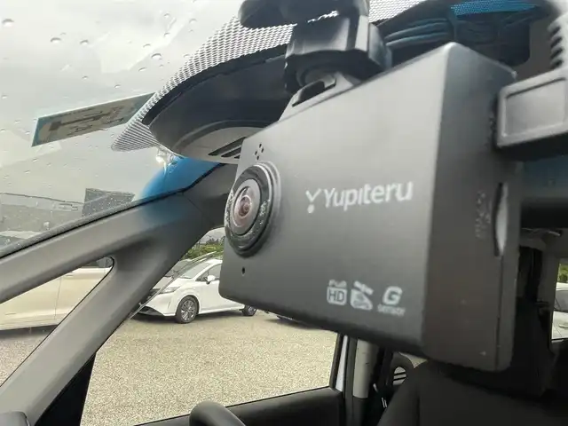 ホンダ ステップワゴン スパーダ ホンダセンシング 大阪府 2020(令2)年 3.3万km プラチナホワイトパール 社外ナビ/バックモニター/BT/ETC/SD/TV/両側電動パワースライドドア /前方ドライブレコーダー /スマートキー /ターボ/ホンダセンシング/衝突軽減システム /エアロパーツ /プッシュスタート/アイドリングストップ/電動格納サードシート/LED