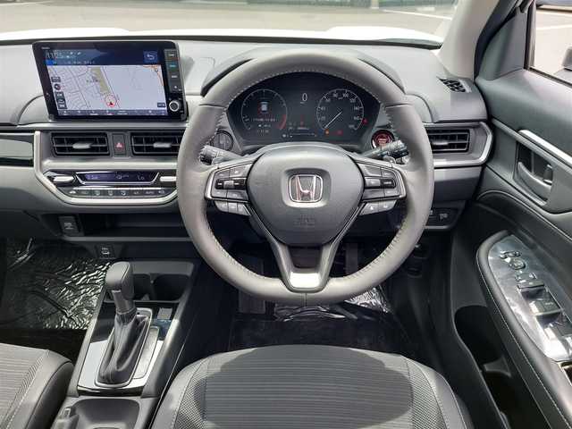 ホンダ ＷＲ－Ｖ Z+ 東京都 2024(令6)年 0.1万km未満 プラチナホワイトパール 登録済未使用車/純正9インチナビ/フルセグ/バックカメラ/パドルシフト/スマートキー/LEDヘッドライト/ホンダセンシング/衝突軽減ブレーキ/路外逸脱抑制機能/車線維持支援システム/アダプティブクルーズコントロール/オートハイビーム