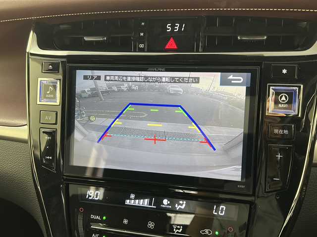 トヨタ ハリアー プレミアム 宮城県 2017(平29)年 8.1万km ブラック Toyota Safety Sense /・プリクラッシュセーフティ/・レーンディパーチャーアラート/・オートマチックハイビーム/電動リアゲート/純正9インチナビ/・BT.CD.DVD/バックカメラ/フルセグTV/ハーフレザーシート/D席パワーシート/ビルトインETC/革巻きステアリング/ステアリングスイッチ/プッシュスタート/スマートキー/LEDヘッドライト/LEDフォグライト/社外フロアマット/純正18インチAW/純正ドアバイザー/横滑り防止