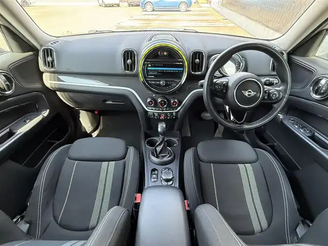 ＭＩＮＩ ミニ クロスオーバー クーパー SD オール4 静岡県 2018(平30)年 7.5万km シルバー 電動リアゲート/MINIコネクト/(BT/USB)/インテリジェントセーフティ/バックカメラ/ACC/シートヒーター/スマートキー/ETC/ドライブレコーダー/フロアマット/純正18インチアルミホイール/フロントフォグランプ