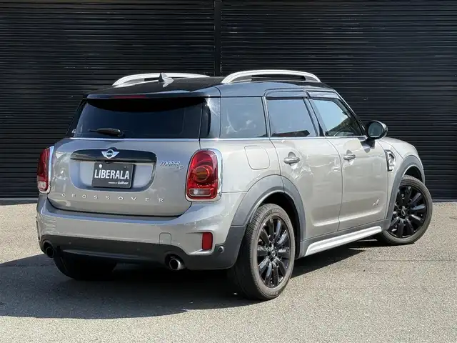 ＭＩＮＩ ミニ クロスオーバー クーパー SD オール4 静岡県 2018(平30)年 7.5万km シルバー 電動リアゲート/MINIコネクト/(BT/USB)/インテリジェントセーフティ/バックカメラ/ACC/シートヒーター/スマートキー/ETC/ドライブレコーダー/フロアマット/純正18インチアルミホイール/フロントフォグランプ