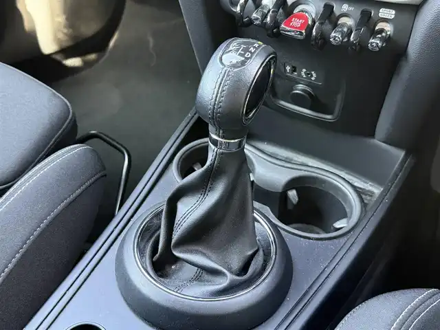 ＭＩＮＩ ミニ クロスオーバー クーパー SD オール4 静岡県 2018(平30)年 7.5万km シルバー 電動リアゲート/MINIコネクト/(BT/USB)/インテリジェントセーフティ/バックカメラ/ACC/シートヒーター/スマートキー/ETC/ドライブレコーダー/フロアマット/純正18インチアルミホイール/フロントフォグランプ