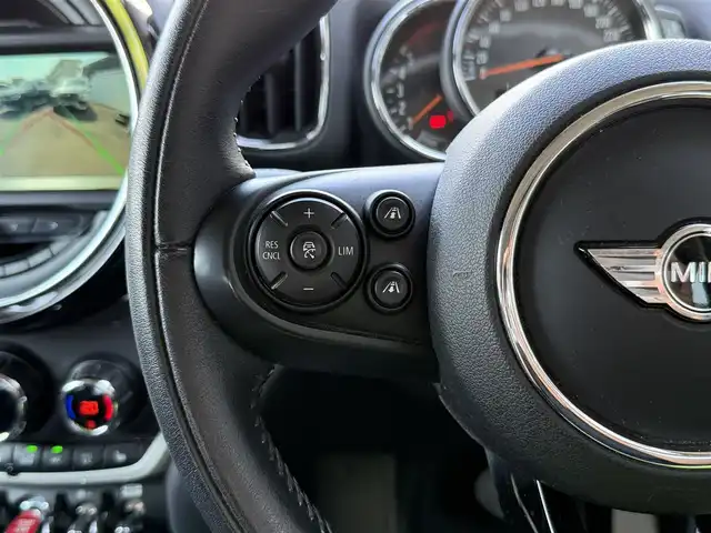 ＭＩＮＩ ミニ クロスオーバー クーパー SD オール4 静岡県 2018(平30)年 7.5万km シルバー 電動リアゲート/MINIコネクト/(BT/USB)/インテリジェントセーフティ/バックカメラ/ACC/シートヒーター/スマートキー/ETC/ドライブレコーダー/フロアマット/純正18インチアルミホイール/フロントフォグランプ