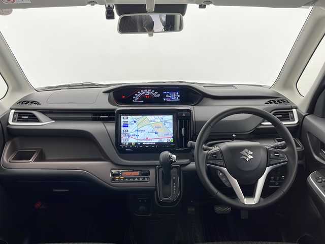 スズキ ソリオ バンディット HV MV 長野県 2022(令4)年 3.1万km ピュアホワイトP 4WD/純正SDナビ/Bluetooth／CD／DVD／フルセグTV/全方位カメラ/ビルトインETC2.0/純正前後ドラレコ/後席モニター（アルパイン）/前席シートヒーター/横滑り防止装置/衝突被害軽減システム/レーンキープアシスト/純正15インチAW装着/純正フロアマット/純正ドアバイザー/前後コーナーセンサー/両側パワスラ/クルーズコントロール（追従走行有）/LEDヘッドライト/スマートキー