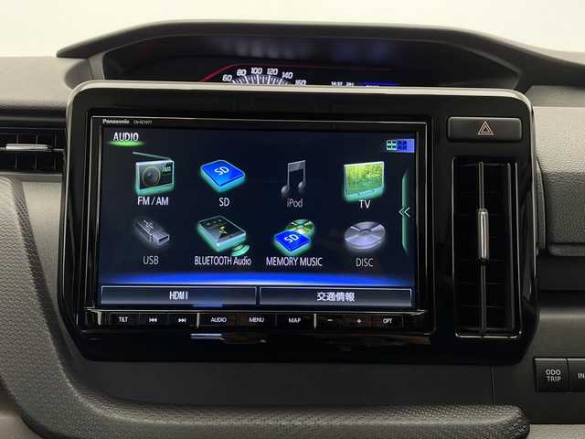 スズキ ソリオ バンディット HV MV 長野県 2022(令4)年 3.1万km ピュアホワイトP 4WD/純正SDナビ/Bluetooth／CD／DVD／フルセグTV/全方位カメラ/ビルトインETC2.0/純正前後ドラレコ/後席モニター（アルパイン）/前席シートヒーター/横滑り防止装置/衝突被害軽減システム/レーンキープアシスト/純正15インチAW装着/純正フロアマット/純正ドアバイザー/前後コーナーセンサー/両側パワスラ/クルーズコントロール（追従走行有）/LEDヘッドライト/スマートキー