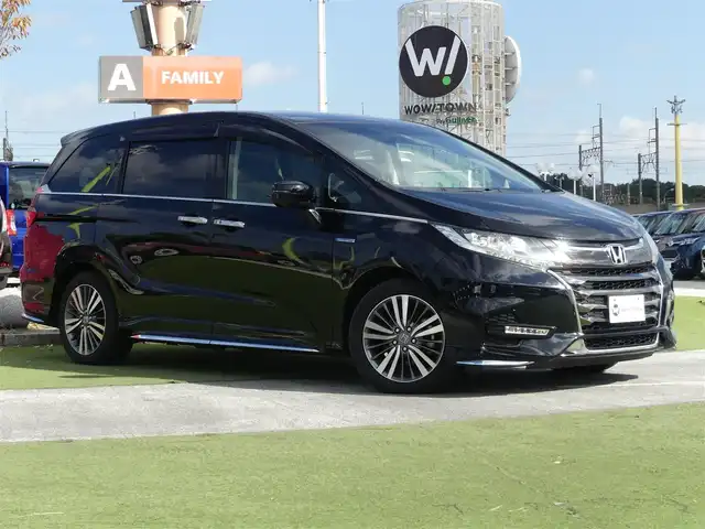 ホンダ オデッセイ ハイブリッド アブソルート ホンダセンシング 千葉県 2019(令1)年 4.5万km クリスタルブラックパール ホンダセンシング/・衝突軽減ブレーキ（CMBS）/・車線維持支援システム（LKAS）/・アダプティブクルーズコントロール（ACC）/・後方誤発進抑制機能/・誤発進抑制機能/両側パワースライドドア/ハーフレザーシート/純正メモリーナビ/地デジTV/【DVD/CD再生機能　Bluetooth接続】/バックカメラ/フリップダウンモニター/革巻きステアリング/ETC（2.0）/LEDヘッドライト/フォグライト/ウインカーミラー/純正17インチアルミホイル/サイド/カーテンエアバッグ/Honda スマートキー