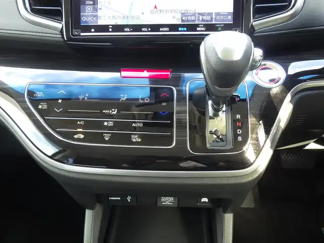 ホンダ オデッセイ ハイブリッド アブソルート ホンダセンシング 千葉県 2019(令1)年 4.5万km クリスタルブラックパール ホンダセンシング/・衝突軽減ブレーキ（CMBS）/・車線維持支援システム（LKAS）/・アダプティブクルーズコントロール（ACC）/・後方誤発進抑制機能/・誤発進抑制機能/両側パワースライドドア/ハーフレザーシート/純正メモリーナビ/地デジTV/【DVD/CD再生機能　Bluetooth接続】/バックカメラ/フリップダウンモニター/革巻きステアリング/ETC（2.0）/LEDヘッドライト/フォグライト/ウインカーミラー/純正17インチアルミホイル/サイド/カーテンエアバッグ/Honda スマートキー