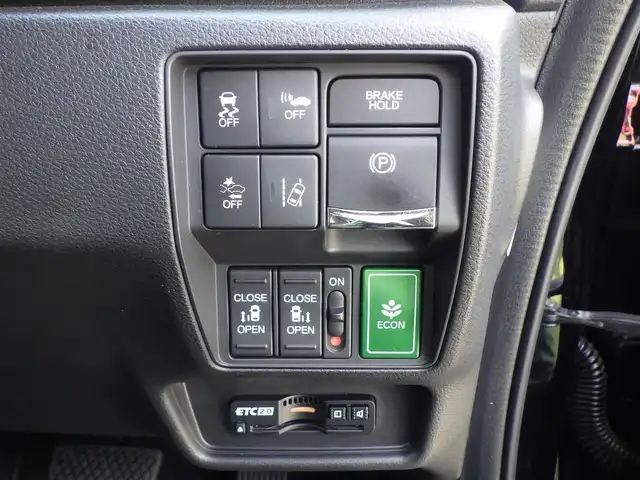 ホンダ オデッセイ ハイブリッド アブソルート ホンダセンシング 千葉県 2019(令1)年 4.5万km クリスタルブラックパール ホンダセンシング/・衝突軽減ブレーキ（CMBS）/・車線維持支援システム（LKAS）/・アダプティブクルーズコントロール（ACC）/・後方誤発進抑制機能/・誤発進抑制機能/両側パワースライドドア/ハーフレザーシート/純正メモリーナビ/地デジTV/【DVD/CD再生機能　Bluetooth接続】/バックカメラ/フリップダウンモニター/革巻きステアリング/ETC（2.0）/LEDヘッドライト/フォグライト/ウインカーミラー/純正17インチアルミホイル/サイド/カーテンエアバッグ/Honda スマートキー