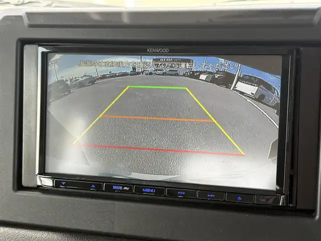 スズキ ジムニー XC 徳島県 2024(令6)年 1.8万km ピュアホワイトP 4WD/ICターボ/7インチメモリナビ/（Bluetooth/CD）/バックカメラ/シートヒーター（D+N席）/クルーズコントロール/クリアランスソナー/LEDヘッドライト/オートハイビーム/オートライト/ドライブレコーダー/純正16AW/ヘッドライトウォッシャー/アイドリングストップ/スペアキー