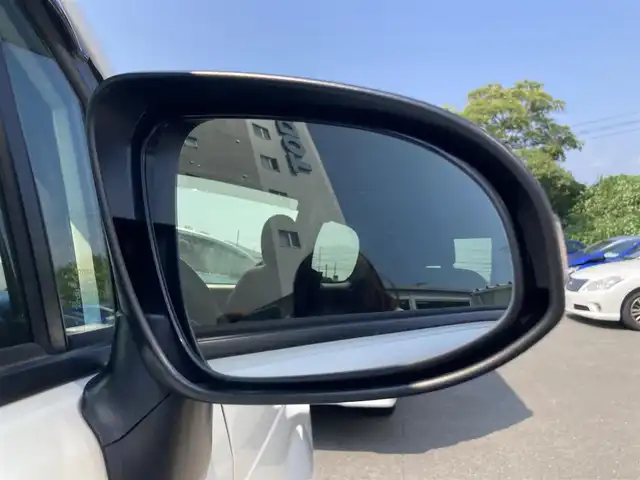 トヨタ スペイド G 静岡県 2013(平25)年 8万km ホワイトパールクリスタルシャイン 社外メモリーナビ(MDV-L503W)/　AM FM CD DVD USB/ETC/LEDオートヘッドランプ/革巻きステアリング/ステアリングスイッチ/スマートキー＆プッシュスタート/純正フロアマット/フルセグTV/シートヒーター(運転席)/片側パワースライドドア
