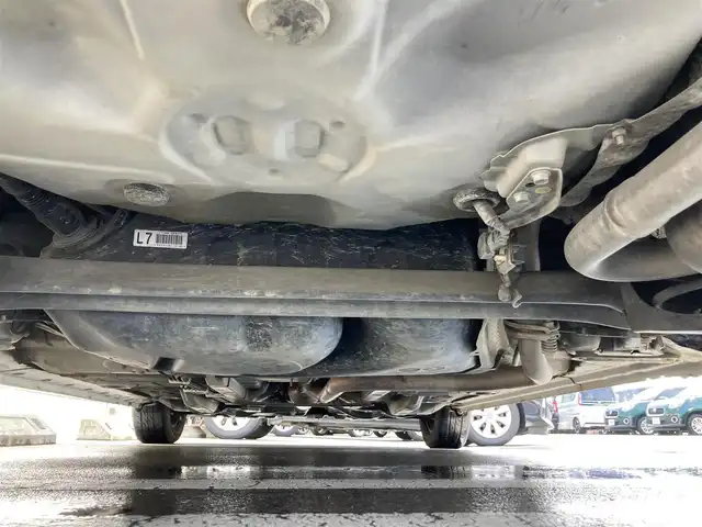 トヨタ スペイド G 静岡県 2013(平25)年 8万km ホワイトパールクリスタルシャイン 社外メモリーナビ(MDV-L503W)/　AM FM CD DVD USB/ETC/LEDオートヘッドランプ/革巻きステアリング/ステアリングスイッチ/スマートキー＆プッシュスタート/純正フロアマット/フルセグTV/シートヒーター(運転席)/片側パワースライドドア