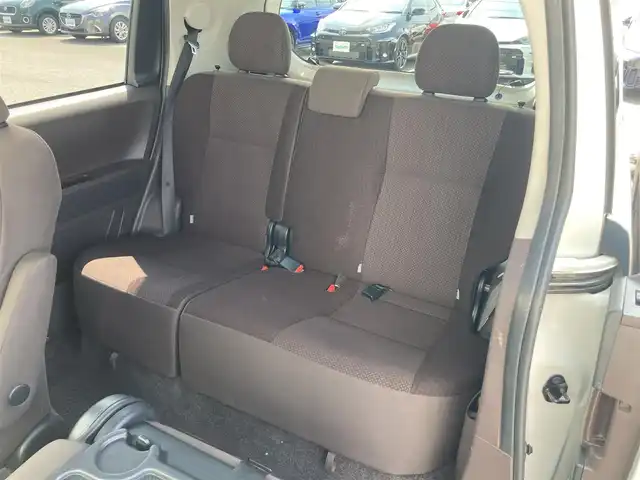 トヨタ スペイド G 静岡県 2013(平25)年 8万km ホワイトパールクリスタルシャイン 社外メモリーナビ(MDV-L503W)/　AM FM CD DVD USB/ETC/LEDオートヘッドランプ/革巻きステアリング/ステアリングスイッチ/スマートキー＆プッシュスタート/純正フロアマット/フルセグTV/シートヒーター(運転席)/片側パワースライドドア
