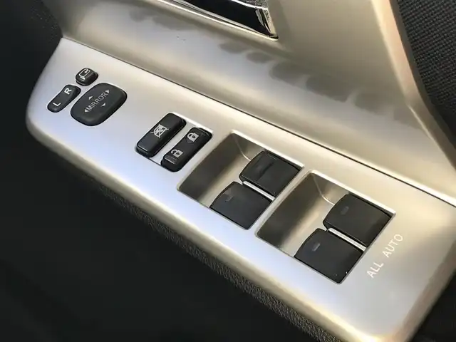 トヨタ ノア X スマートエディション 富山県 2012(平24)年 8.9万km ホワイトパールクリスタルシャイン ４ＷＤ/純正ＨＤＤナビ/フルセグＴＶ/Ｂｌｕｅｔｏｏｔｈ/バックカメラ/ＥＴＣ/ステアリングスイッチ/純正フロアマット/オートエアコン/スマートキー/プッシュスタート/キセノンヘッドライト/ETC/Wエアバック