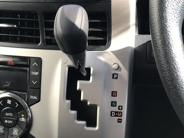 トヨタ ノア X スマートエディション 富山県 2012(平24)年 8.9万km ホワイトパールクリスタルシャイン ４ＷＤ/純正ＨＤＤナビ/フルセグＴＶ/Ｂｌｕｅｔｏｏｔｈ/バックカメラ/ＥＴＣ/ステアリングスイッチ/純正フロアマット/オートエアコン/スマートキー/プッシュスタート/キセノンヘッドライト/ETC/Wエアバック