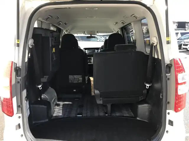 トヨタ ノア X スマートエディション 富山県 2012(平24)年 8.9万km ホワイトパールクリスタルシャイン ４ＷＤ/純正ＨＤＤナビ/フルセグＴＶ/Ｂｌｕｅｔｏｏｔｈ/バックカメラ/ＥＴＣ/ステアリングスイッチ/純正フロアマット/オートエアコン/スマートキー/プッシュスタート/キセノンヘッドライト/ETC/Wエアバック