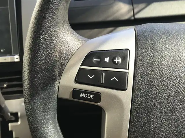 トヨタ ノア X スマートエディション 富山県 2012(平24)年 8.9万km ホワイトパールクリスタルシャイン ４ＷＤ/純正ＨＤＤナビ/フルセグＴＶ/Ｂｌｕｅｔｏｏｔｈ/バックカメラ/ＥＴＣ/ステアリングスイッチ/純正フロアマット/オートエアコン/スマートキー/プッシュスタート/キセノンヘッドライト/ETC/Wエアバック