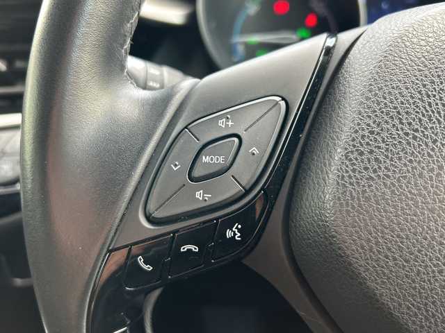 トヨタ Ｃ－ＨＲ G 岐阜県 2017(平29)年 6.5万km ブラックマイカ 登録時走行距離：65035km/モデリスタエアロ/SDナビ/バックカメラ/フルセグテレビ／Ｂｌｕｅｔｏｏｔｈ／CD・DVD／USB/ＥＴＣ/ハーフレザーシート/シートヒーター/コーナーセンサー/レーンキープアシスト/レーダークルーズコントロール/前後ドライブレコーダー/純正フロアマット/純正アルミホイール/LEDヘッドライト/オートライト/オートマチックハイビーム/プッシュスタート/スマートキー/保証書/取扱説明書