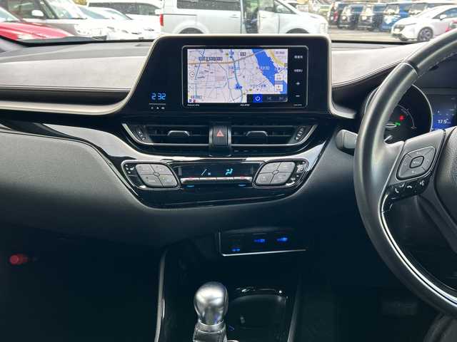 トヨタ Ｃ－ＨＲ G 岐阜県 2017(平29)年 6.5万km ブラックマイカ 登録時走行距離：65035km/モデリスタエアロ/SDナビ/バックカメラ/フルセグテレビ／Ｂｌｕｅｔｏｏｔｈ／CD・DVD／USB/ＥＴＣ/ハーフレザーシート/シートヒーター/コーナーセンサー/レーンキープアシスト/レーダークルーズコントロール/前後ドライブレコーダー/純正フロアマット/純正アルミホイール/LEDヘッドライト/オートライト/オートマチックハイビーム/プッシュスタート/スマートキー/保証書/取扱説明書