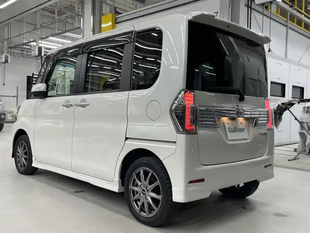 ダイハツ タント カスタム X トップED SA Ⅲ 大分県 2017(平29)年 6.7万km パールホワイトⅢ カロッツェリア　ワンセグナビ/社外14インチアルミホイール/スマートアシスト/ハーフレザーシート/LEDヘッドランプ/フォグランプ/コーナセンサー/シートヒーター/スマートキー/プッシュスタート/ドアバイザー/ウインカーミラー/ロールサンシェード/ステアリングスイッチ/サイドスポイラー/バックドアスポイラー