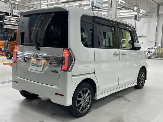 ダイハツ タント カスタム X トップED SA Ⅲ 大分県 2017(平29)年 6.7万km パールホワイトⅢ カロッツェリア　ワンセグナビ/社外14インチアルミホイール/スマートアシスト/ハーフレザーシート/LEDヘッドランプ/フォグランプ/コーナセンサー/シートヒーター/スマートキー/プッシュスタート/ドアバイザー/ウインカーミラー/ロールサンシェード/ステアリングスイッチ/サイドスポイラー/バックドアスポイラー