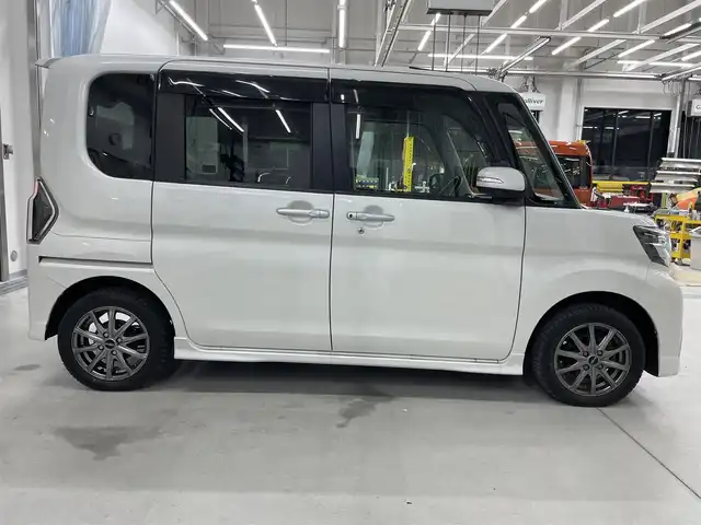 ダイハツ タント カスタム X トップED SA Ⅲ 大分県 2017(平29)年 6.7万km パールホワイトⅢ カロッツェリア　ワンセグナビ/社外14インチアルミホイール/スマートアシスト/ハーフレザーシート/LEDヘッドランプ/フォグランプ/コーナセンサー/シートヒーター/スマートキー/プッシュスタート/ドアバイザー/ウインカーミラー/ロールサンシェード/ステアリングスイッチ/サイドスポイラー/バックドアスポイラー