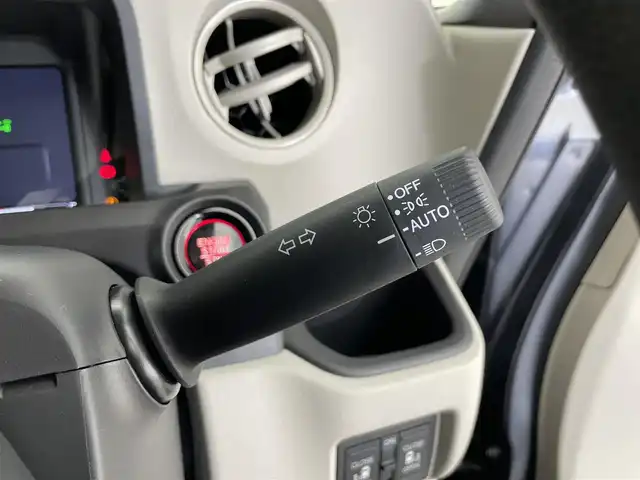 ホンダ Ｎ ＢＯＸ 滋賀県 2024(令6)年 0.5万km メテオロイドグレーメタリック 純正８型ナビ/（BT/USB/フルセグ）/バックカメラ/ホンダセンシング/（踏み間違え衝突軽減/CMBS/レーンキープアシスト/パーキングセンサー）/D/Nシートヒーター/両側パワースライドドア/追従クルーズコントロール/前後ドラレコ/前後コーナーセンサー/純正LEDヘッドライト/オートホールド/オートライト/オートハイビーム/電子パーキング/カーテンエアバッグ/盗難防止システム