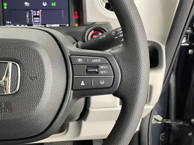 ホンダ Ｎ ＢＯＸ 滋賀県 2024(令6)年 0.5万km メテオロイドグレーメタリック 純正８型ナビ/（BT/USB/フルセグ）/バックカメラ/ホンダセンシング/（踏み間違え衝突軽減/CMBS/レーンキープアシスト/パーキングセンサー）/D/Nシートヒーター/両側パワースライドドア/追従クルーズコントロール/前後ドラレコ/前後コーナーセンサー/純正LEDヘッドライト/オートホールド/オートライト/オートハイビーム/電子パーキング/カーテンエアバッグ/盗難防止システム