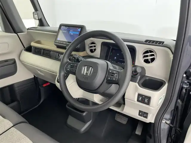 ホンダ Ｎ ＢＯＸ 滋賀県 2024(令6)年 0.5万km メテオロイドグレーメタリック 純正８型ナビ/（BT/USB/フルセグ）/バックカメラ/ホンダセンシング/（踏み間違え衝突軽減/CMBS/レーンキープアシスト/パーキングセンサー）/D/Nシートヒーター/両側パワースライドドア/追従クルーズコントロール/前後ドラレコ/前後コーナーセンサー/純正LEDヘッドライト/オートホールド/オートライト/オートハイビーム/電子パーキング/カーテンエアバッグ/盗難防止システム