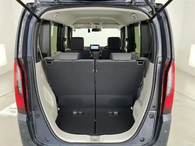 ホンダ Ｎ ＢＯＸ 滋賀県 2024(令6)年 0.5万km メテオロイドグレーメタリック 純正８型ナビ/（BT/USB/フルセグ）/バックカメラ/ホンダセンシング/（踏み間違え衝突軽減/CMBS/レーンキープアシスト/パーキングセンサー）/D/Nシートヒーター/両側パワースライドドア/追従クルーズコントロール/前後ドラレコ/前後コーナーセンサー/純正LEDヘッドライト/オートホールド/オートライト/オートハイビーム/電子パーキング/カーテンエアバッグ/盗難防止システム