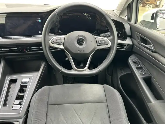 フォルクスワーゲン ＶＷ ゴルフ ヴァリアント eTSI スタイル 埼玉県 2021(令3)年 3.1万km ピュアホワイト 純正メモリナビ/(ApplyCarPlay/AndroidoAuto/フルセグTV/AM/FM/BT)/バックカメラ/純正ビルトインETC2.0/ステアリングヒーター/純正前後ドライブレコーダー/IQドライブ/・レーダークルーズコントロール/・プリクラッシュブレーキシステム/・レーンチェンジアシストシステム/・ドライバー疲労検知システム/レーンチェンジアシスト/レーンキープアシスト/エマージェンシーアシスト/ブラインドスポットモニター/オールウェザーライト/リアフォグランプ/LEDヘッドライト/ルーフレール/マイクロフリースシート/両側シートヒーター/オートブレーキホールド/電子パーキングブレーキ/ドライブモードセレクト/衝突軽減ブレーキ/LEDヘッドライト/純正17インチAW/スペアタイヤ1/トノカバー/パドルシフト/プッシュスタート/スマートキー1本/取扱説明書/保証書