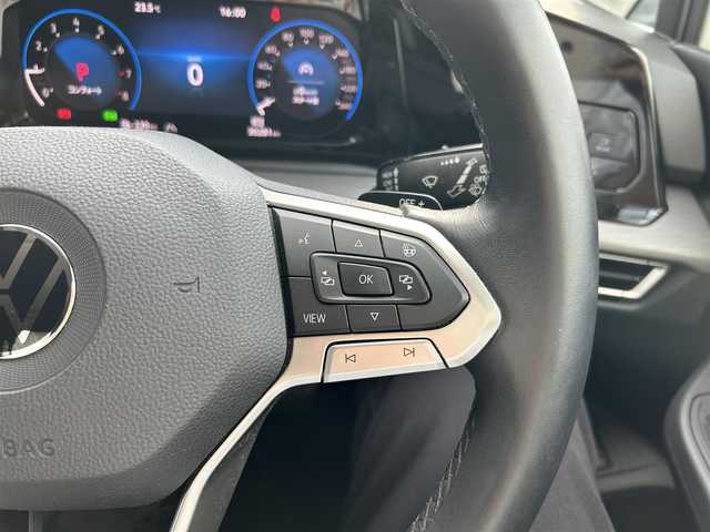 フォルクスワーゲン ＶＷ ゴルフ ヴァリアント eTSI スタイル 埼玉県 2021(令3)年 3.1万km ピュアホワイト 純正メモリナビ/(ApplyCarPlay/AndroidoAuto/フルセグTV/AM/FM/BT)/バックカメラ/純正ビルトインETC2.0/ステアリングヒーター/純正前後ドライブレコーダー/IQドライブ/・レーダークルーズコントロール/・プリクラッシュブレーキシステム/・レーンチェンジアシストシステム/・ドライバー疲労検知システム/レーンチェンジアシスト/レーンキープアシスト/エマージェンシーアシスト/ブラインドスポットモニター/オールウェザーライト/リアフォグランプ/LEDヘッドライト/ルーフレール/マイクロフリースシート/両側シートヒーター/オートブレーキホールド/電子パーキングブレーキ/ドライブモードセレクト/衝突軽減ブレーキ/LEDヘッドライト/純正17インチAW/スペアタイヤ1/トノカバー/パドルシフト/プッシュスタート/スマートキー1本/取扱説明書/保証書