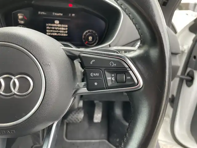 アウディ ＴＴクーペ 2．0 TFSI 兵庫県 2016(平28)年 8.4万km アイビスホワイト アウディバーチャルコックピット/12.3インチデジタル液晶ディスプレイ/ナビ/Bluetooth/バックカメラ/ETC/前後ドライブレコーダー/衝突軽減カメラ/クルーズコントロール/コーナーセンサー/本革巻きステアリング/パドルシフト/ステアリングスイッチ/電動パーキングブレーキ/オートブレーキホールド/LEDヘッドライト/オートライト/電動格納ミラー/パワーウィンドウ/純正17インチAW/プッシュスタート/スマートキー/スペアキー/取扱説明書