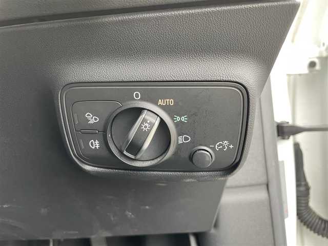 アウディ ＴＴクーペ 2．0 TFSI 兵庫県 2016(平28)年 8.4万km アイビスホワイト アウディバーチャルコックピット/12.3インチデジタル液晶ディスプレイ/ナビ/Bluetooth/バックカメラ/ETC/前後ドライブレコーダー/衝突軽減カメラ/クルーズコントロール/コーナーセンサー/本革巻きステアリング/パドルシフト/ステアリングスイッチ/電動パーキングブレーキ/オートブレーキホールド/LEDヘッドライト/オートライト/電動格納ミラー/パワーウィンドウ/純正17インチAW/プッシュスタート/スマートキー/スペアキー/取扱説明書