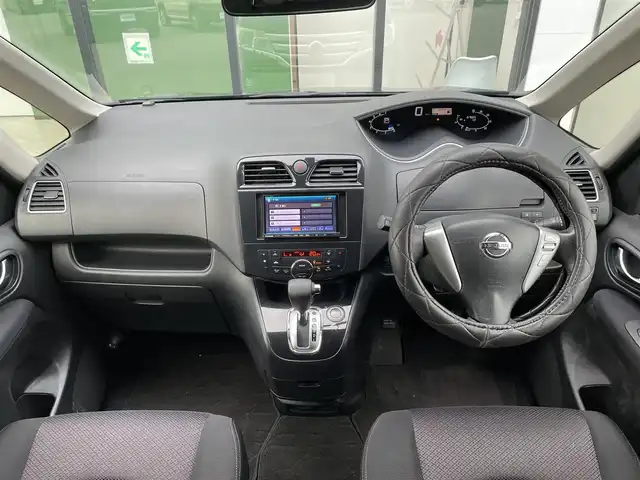 日産 セレナ ハイウェイスター Vエアロセレ 道南・函館 2012(平24)年 6.8万km スーパーブラック ・スマートキー＆プッシュスタート/・純正エンジンスターター/・両側パワースライドドア/・前後ドラレコ/・ＳＤナビ（Ｂｌｕｅｔｏｏｔｈ／ｉＰｏｄ／ＡＵＸ／ＳＤ／ＨＤＤ／ＴＶ）/・バックカメラ/・夏冬タイヤ/・ＥＴＣ/・電動格納サイドミラー