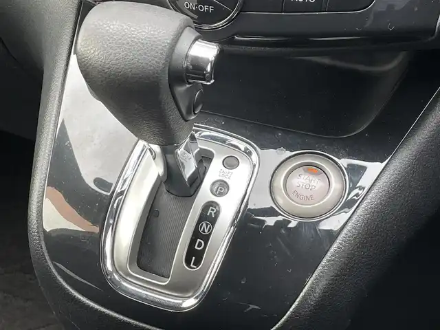 日産 セレナ ハイウェイスター Vエアロセレ 道南・函館 2012(平24)年 6.8万km スーパーブラック ・スマートキー＆プッシュスタート/・純正エンジンスターター/・両側パワースライドドア/・前後ドラレコ/・ＳＤナビ（Ｂｌｕｅｔｏｏｔｈ／ｉＰｏｄ／ＡＵＸ／ＳＤ／ＨＤＤ／ＴＶ）/・バックカメラ/・夏冬タイヤ/・ＥＴＣ/・電動格納サイドミラー