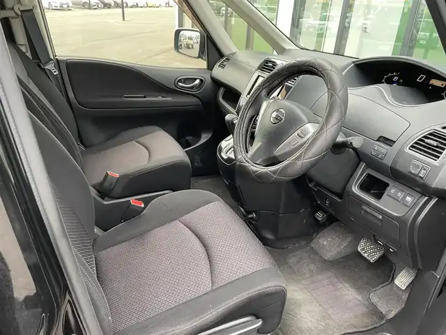 日産 セレナ ハイウェイスター Vエアロセレ 道南・函館 2012(平24)年 6.8万km スーパーブラック ・スマートキー＆プッシュスタート/・純正エンジンスターター/・両側パワースライドドア/・前後ドラレコ/・ＳＤナビ（Ｂｌｕｅｔｏｏｔｈ／ｉＰｏｄ／ＡＵＸ／ＳＤ／ＨＤＤ／ＴＶ）/・バックカメラ/・夏冬タイヤ/・ＥＴＣ/・電動格納サイドミラー