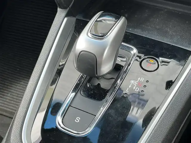ホンダ シャトル ハイブリッド ホンダセンシング 千葉県 2019(平31)年 3.9万km プラチナホワイトパール 衝突軽減ブレーキ/純正７インチメモリナビ/フルセグＴＶ　/バックカメラ/ＥＴＣ/レーダークルーズコントロール/プッシュスタート/スマートキー