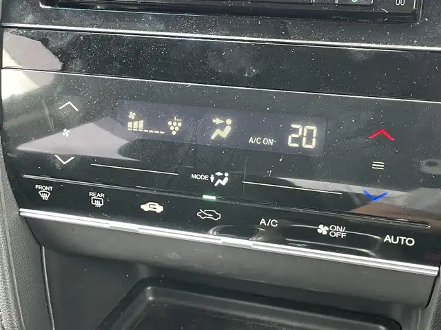 ホンダ シャトル ハイブリッド ホンダセンシング 千葉県 2019(平31)年 3.9万km プラチナホワイトパール 衝突軽減ブレーキ/純正７インチメモリナビ/フルセグＴＶ　/バックカメラ/ＥＴＣ/レーダークルーズコントロール/プッシュスタート/スマートキー