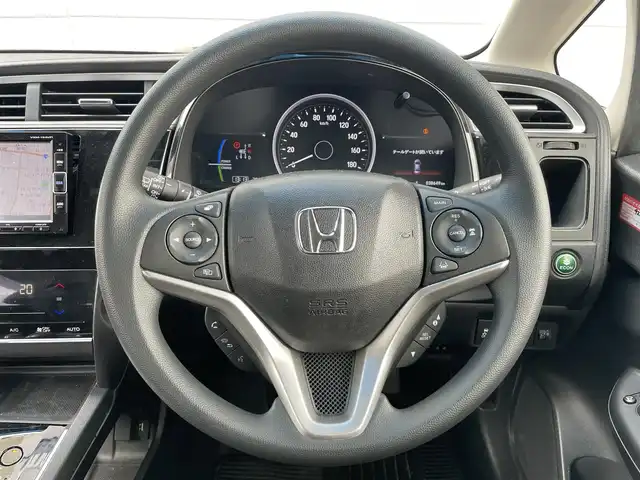 ホンダ シャトル ハイブリッド ホンダセンシング 千葉県 2019(平31)年 3.9万km プラチナホワイトパール 衝突軽減ブレーキ/純正７インチメモリナビ/フルセグＴＶ　/バックカメラ/ＥＴＣ/レーダークルーズコントロール/プッシュスタート/スマートキー