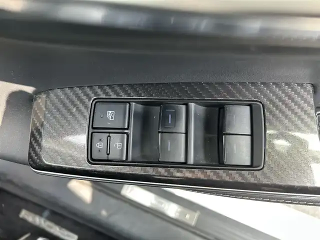 トヨタ クラウン ハイブリッド RS アドバンス 宮城県 2019(平31)年 10.7万km ホワイトパールクリスタルシャイン 登録時走行距離　107016km/純正ナビ/CD/DVD/BT/TV/衝突軽減システム/クルーズコントロール/レーンキープアシスト/ブラインドスポットモニター/レザーシート/シートヒーター/シートメモリ/パドルシフト/ETC2.0/バックカメラ/純正18インチAW/電格ミラー/純正フロアマット