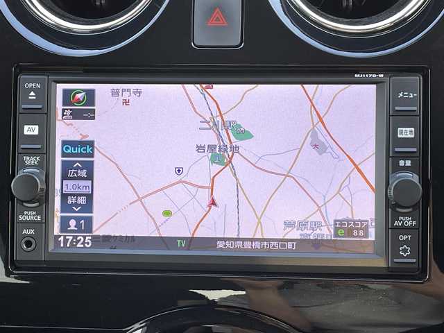 日産 ノート e－パワー X 愛知県 2018(平30)年 8万km ブリリアントホワイトパール ・純正SDメモリーナビ/・フルセグTV/・CD再生/・ETC/・Bluetooth接続/・純正フロアマット/・オートライト/・横滑り防止装置/・衝突軽減ブレーキ/・レーンキープアシスト/・電動格納ミラー/・ドライブレコーダー（前）/・スマートキー/・プッシュスタート