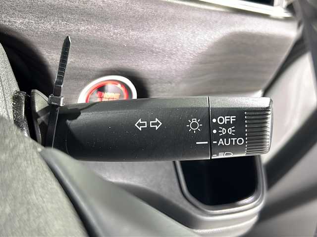 ホンダ フリード G ホンダセンシング 沖縄県 2021(令3)年 2.1万km プラチナホワイトパール 県外仕入/禁煙車/純正ナビ/　フルセグ　Ｂｌｕｅｔｏｏｔｈ　ＤＶＤ再生　ＨＤＭＩ/ホンダセンシング/Sパッケージ/・コンビシート/・本革巻きステアリング/・１５インチAW/路外逸脱警報/レーダークルーズコントロール/両側パワースライドドア/アイドリングストップ/オートＬＥＤライト/ステアリングリモコン/ビルトインＥＴＣ/ハーフレザーシート/純正フロアマット/ドアバイザー