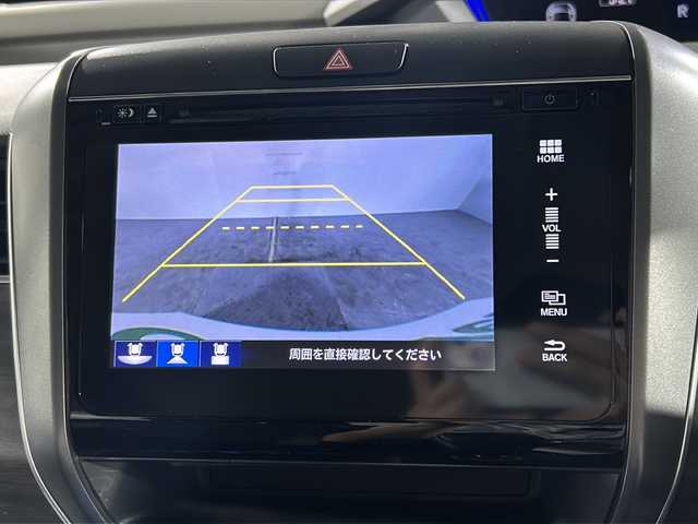 ホンダ フリード G ホンダセンシング 沖縄県 2021(令3)年 2.1万km プラチナホワイトパール 県外仕入/禁煙車/純正ナビ/　フルセグ　Ｂｌｕｅｔｏｏｔｈ　ＤＶＤ再生　ＨＤＭＩ/ホンダセンシング/Sパッケージ/・コンビシート/・本革巻きステアリング/・１５インチAW/路外逸脱警報/レーダークルーズコントロール/両側パワースライドドア/アイドリングストップ/オートＬＥＤライト/ステアリングリモコン/ビルトインＥＴＣ/ハーフレザーシート/純正フロアマット/ドアバイザー