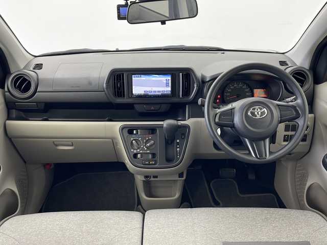 トヨタ パッソ X 秋田県 2022(令4)年 4.3万km ブラックマイカメタリック ４WD/純正ナビ　CD USB BT AMFMチューナー/衝突被害軽減システム/コーナーセンサー前後/ETC/プッシュスタート　スマートキー/スペアキー1本/純正ホイールキャップ　14インチ夏タイヤ装着/純正フロアマット/ハロゲンヘッドライト/電動格納ミラー/ヘッドライトレベライザー/ダブルエアバッグ/保証書・取扱説明書