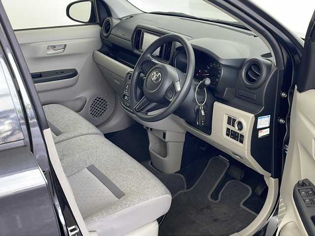 トヨタ パッソ X 秋田県 2022(令4)年 4.3万km ブラックマイカメタリック ４WD/純正ナビ　CD USB BT AMFMチューナー/衝突被害軽減システム/コーナーセンサー前後/ETC/プッシュスタート　スマートキー/スペアキー1本/純正ホイールキャップ　14インチ夏タイヤ装着/純正フロアマット/ハロゲンヘッドライト/電動格納ミラー/ヘッドライトレベライザー/ダブルエアバッグ/保証書・取扱説明書