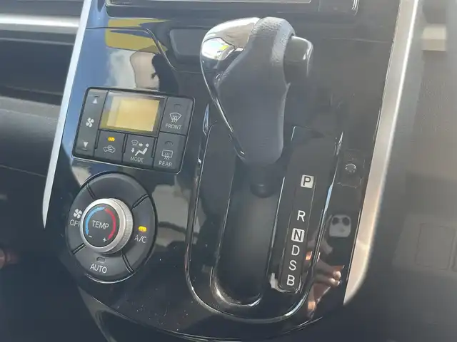 ダイハツ タント カスタム X 青森県 2014(平26)年 12.7万km ブラックマイカメタリック (株)IDOMが運営する【じしゃロン青森店】の自社ローン専用車両になりますこちらは現金、またはオートローンご利用時の価格です。自社ローンご希望の方は別途その旨お申付け下さい。/４WD/スマートキー/純正ナビ/TV/バックカメラ/ETC/片側パワースライドドア