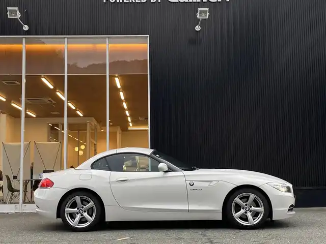 ＢＭＷ Ｚ４ sDrive23i ハイライン 福岡県 2010(平22)年 6.6万km 白 黒革シート/純正ナビＴＶ/シートヒーター/電動オープン/レザーステアリング/シートヒーター/ＨＩＤヘッドライト/ＥＴＣ/スペアキー/取扱説明書/保証書/記録簿